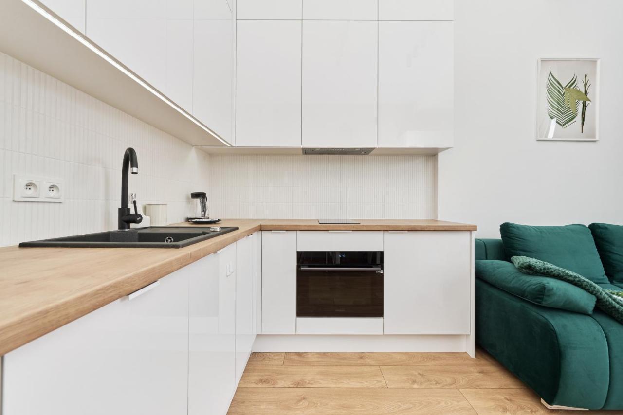 Apartment By The Oder River Wroclaw By Noclegi Renters Bagian luar foto