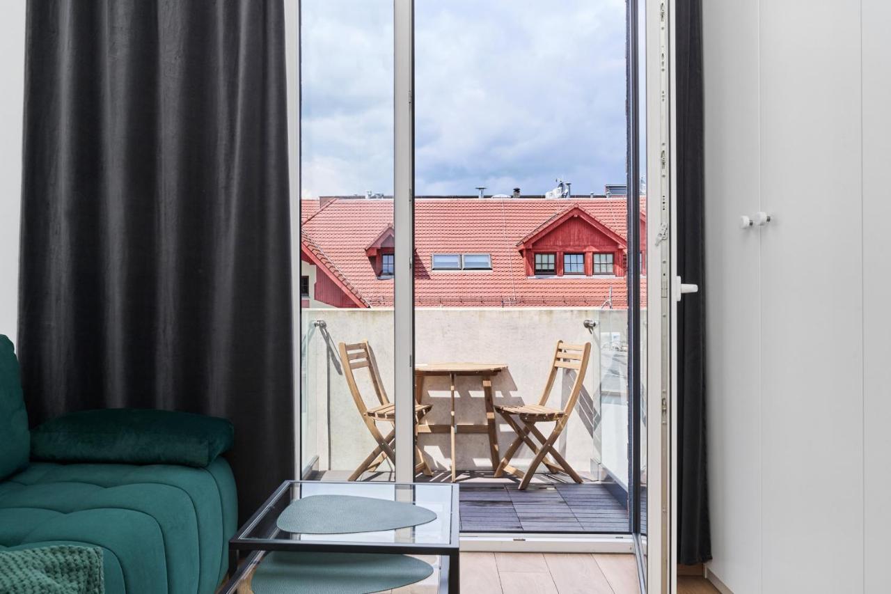 Apartment By The Oder River Wroclaw By Noclegi Renters Bagian luar foto